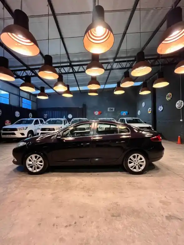 Renault Fluence 2.0 Ph2 Luxe Pack 143Cv Cuero 2018 - foto 2