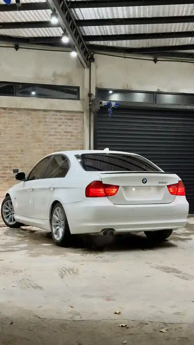 Bmw Serie 3 3.0 330I Sedan Executive 2010 - foto 2