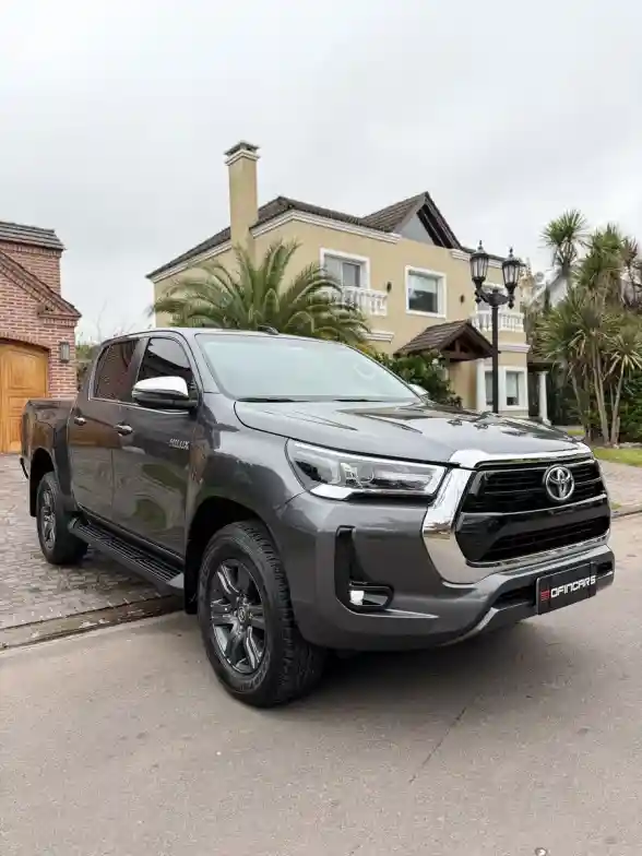 Toyota Hilux Pick-Up 2.8 Cd Srv 204Cv 4X2 At 2024 - foto 3