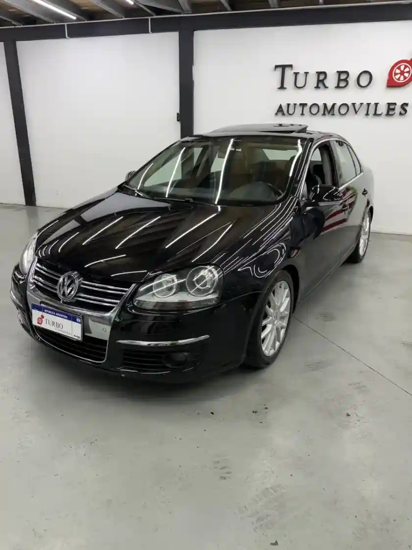 Volkswagen Vento 2010 - foto 1