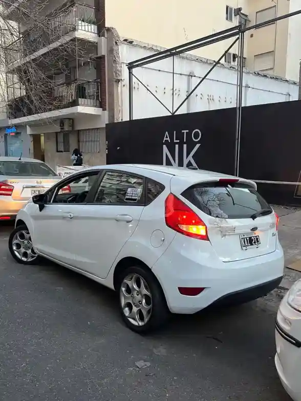Ford Fiesta Kinetic 1.6 Design 120Cv Titanium 2011 - foto 4