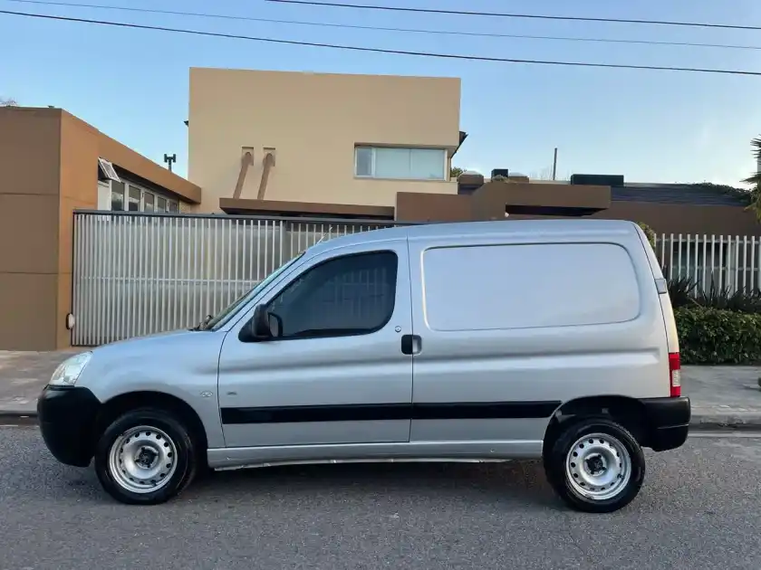 Peugeot Partner 1.6 Hdi Furgon Confort 2015 - foto 3