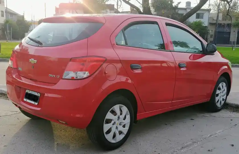 Chevrolet Onix 1.4 Lt Mt 98Cv 2015 - foto 5