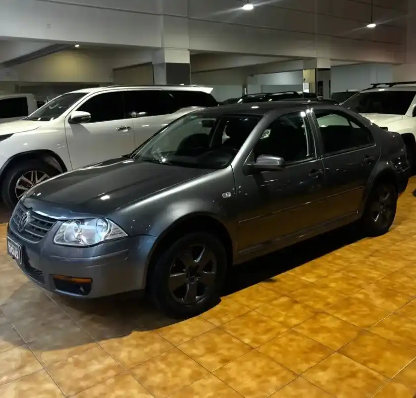 Volkswagen Bora 2010 - foto 1