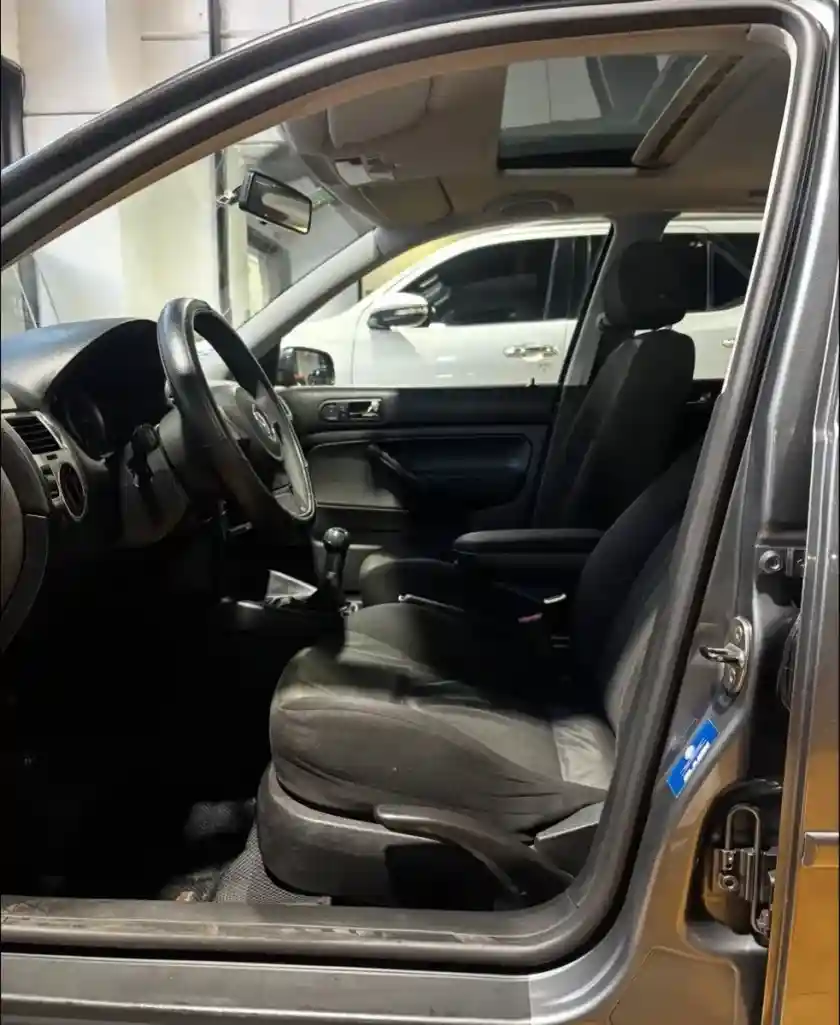 Volkswagen Bora 2.0 Trendline 115Cv 2010 - foto 4