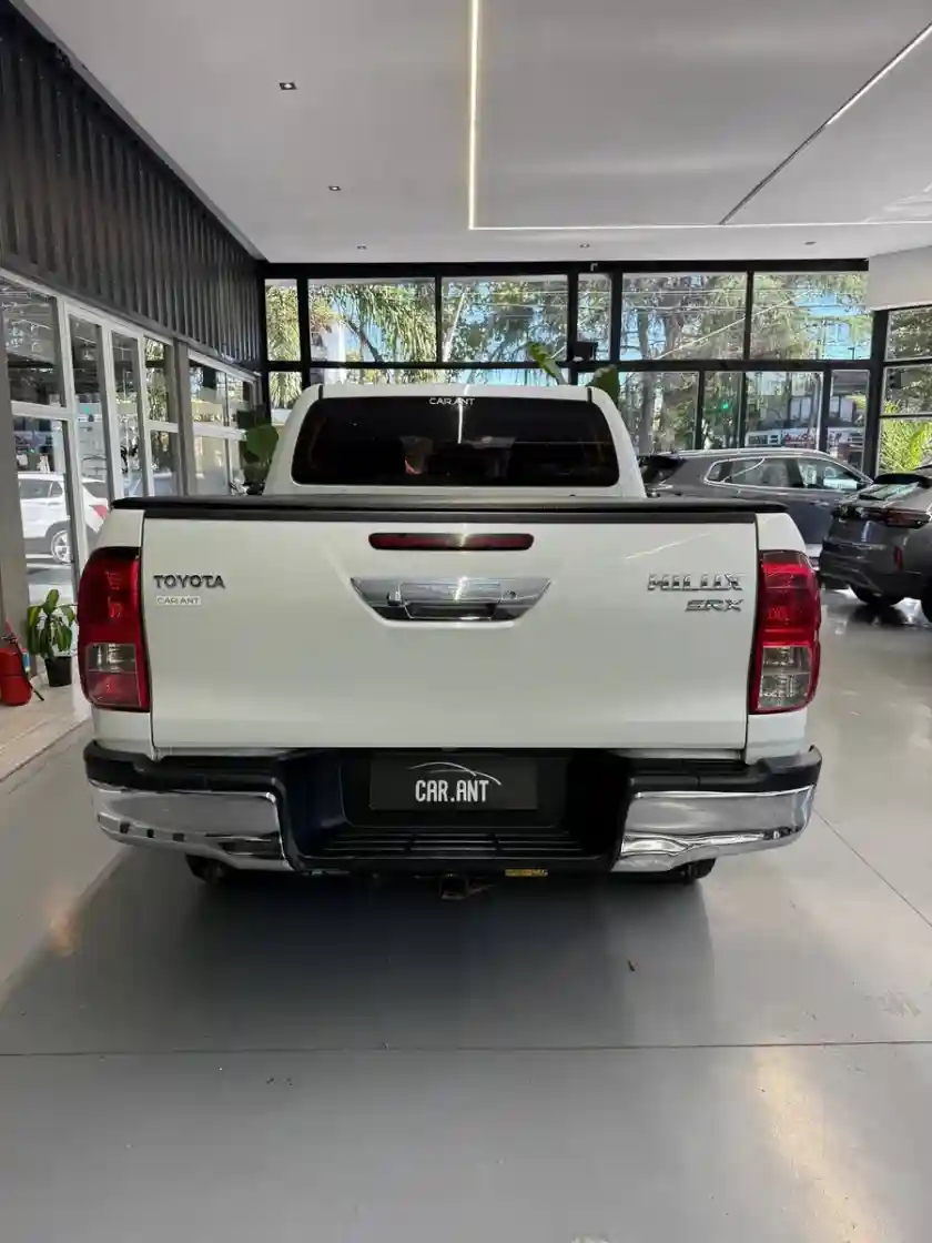 Toyota Hilux Pick-Up 2.8 Cd Srx 177Cv 4X4 At 2016 - foto 3