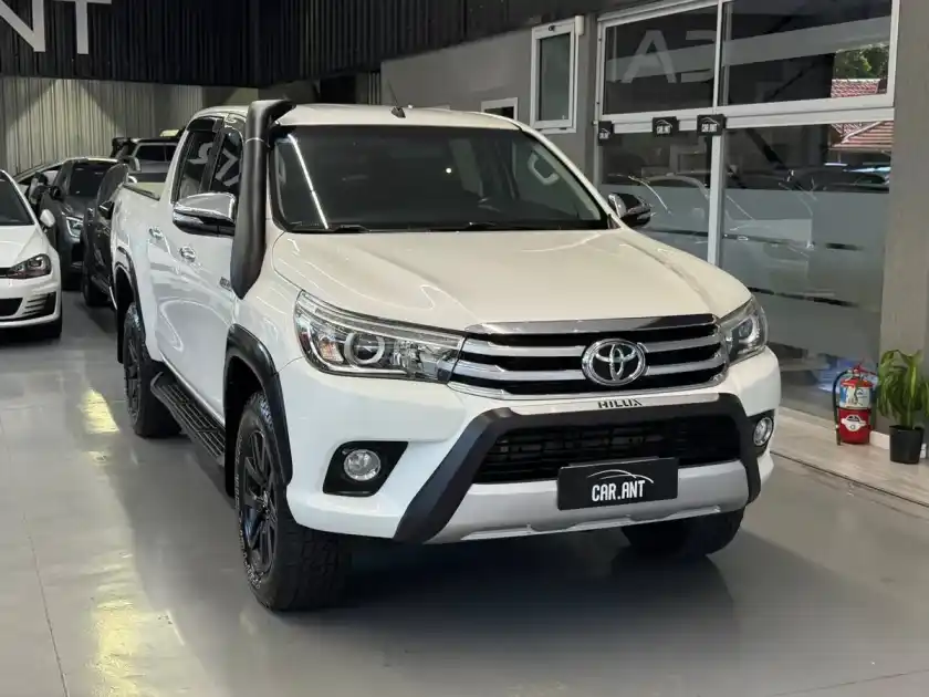 Toyota Hilux Pick-Up 2.8 Cd Srx 177Cv 4X4 At 2016 - foto 5