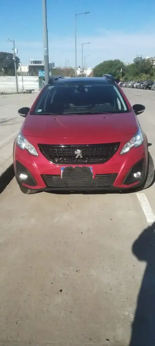 Peugeot 2008 2020 - foto 1