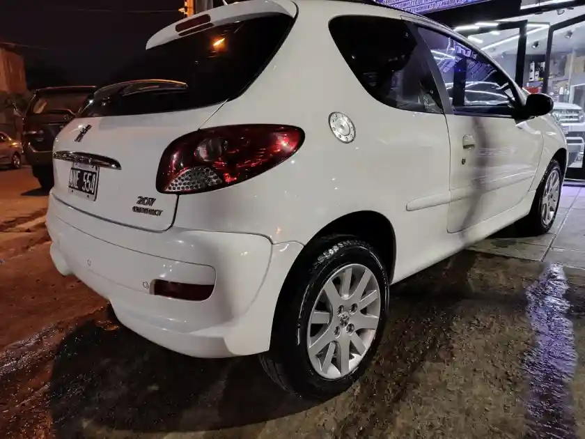 Peugeot 207 1.6 Feline 106Cv 3Ptas 2013 - foto 4