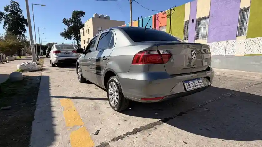 Volkswagen Voyage 1.6 Trendline 101Cv 2017 - foto 3