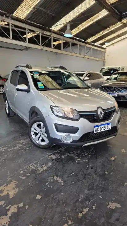 Renault Sandero Stepway 1.6 Privilege 105Cv Nac 2017 - foto 3