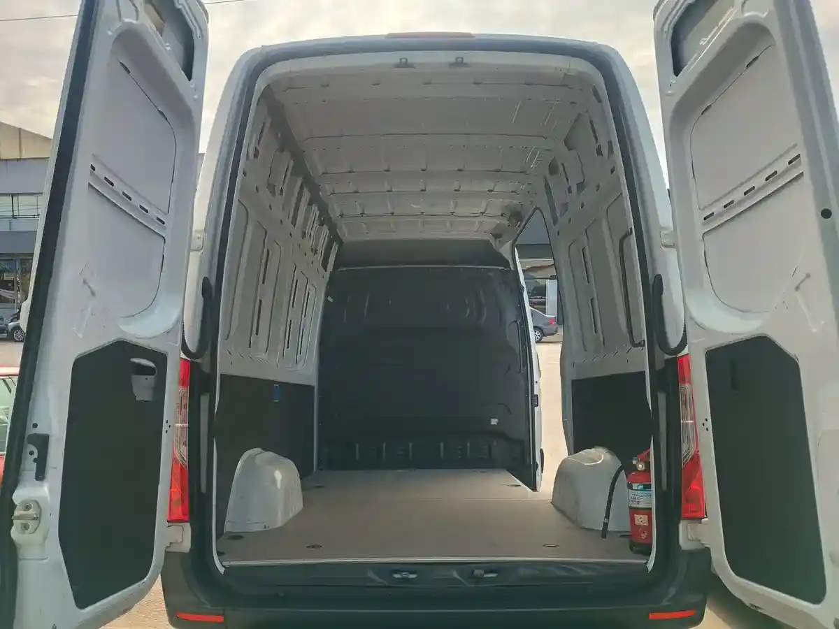 Mercedes-Benz Sprinter 314 Cdi Furgón 3665 Te V2 2023 - foto 5