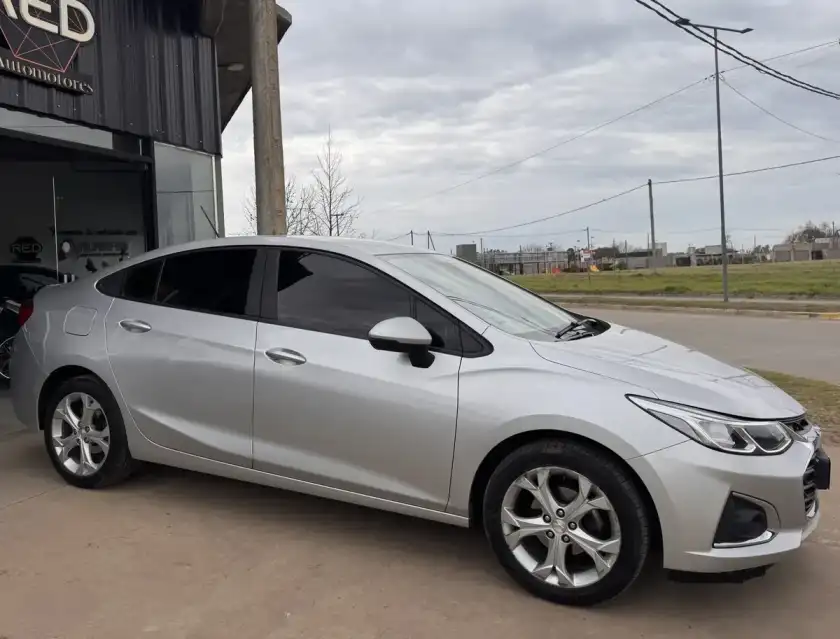Chevrolet Cruze 2021 - foto 1