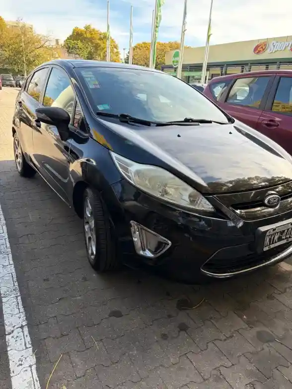 Ford Fiesta Kinetic 1.6 Design 120Cv Titanium 2012 - foto 5