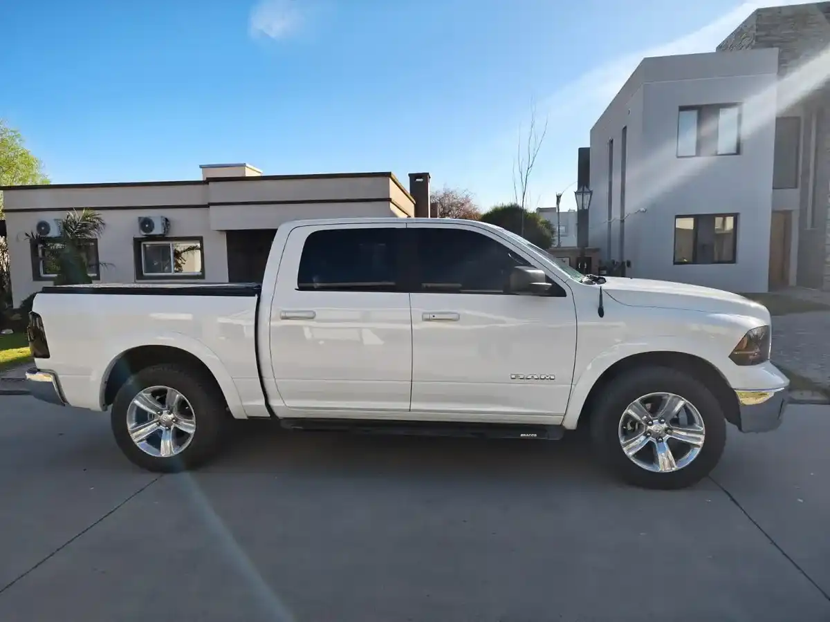 Ram 1500 5.7 Laramie Atx V8 2020 - foto 3