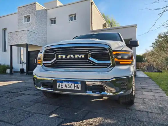 Ram 1500 5.7 Laramie Atx V8 2020 - foto 5