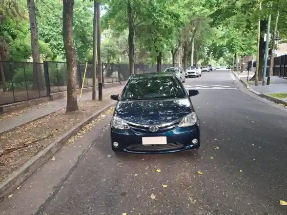 Toyota Etios 1.5 Xls 2015 - foto 4