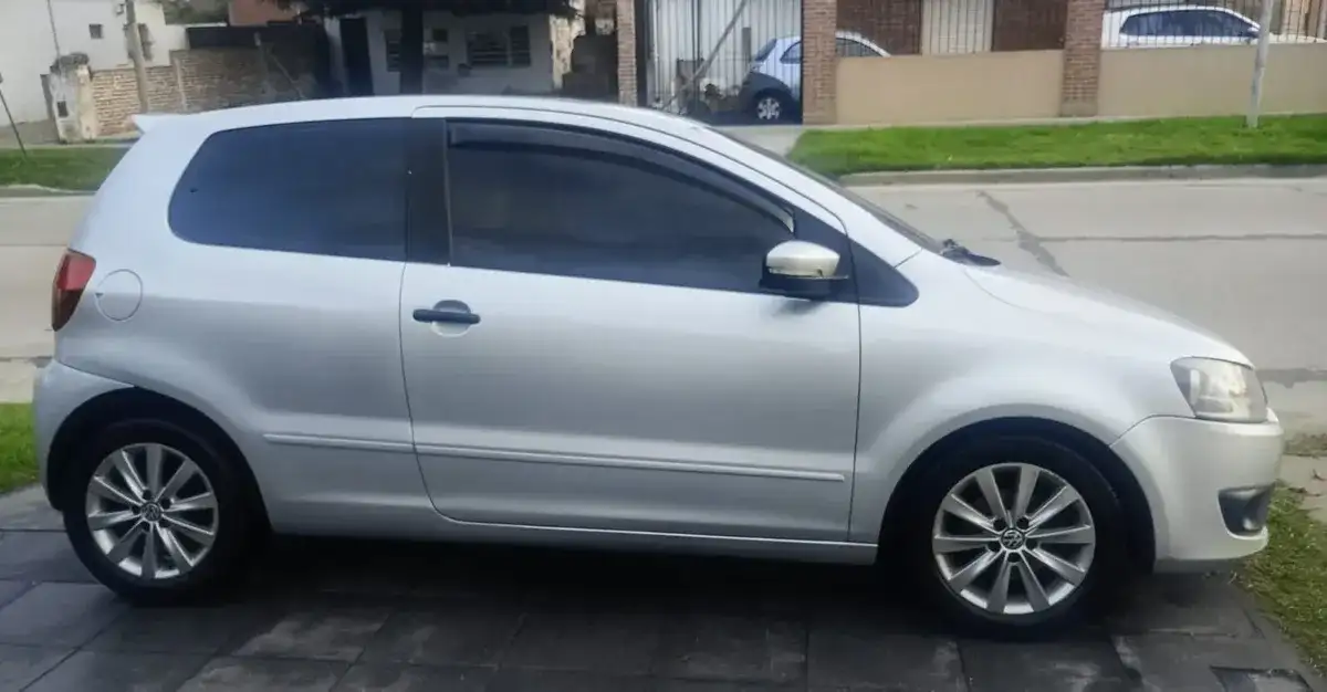 Volkswagen Fox 1.6 Comfortline 3P 2011 - foto 2
