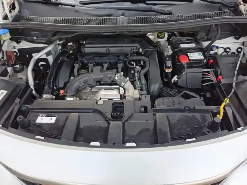 Peugeot 3008 1.6 Gt-Line Thp Tiptronic 2021 - foto 4
