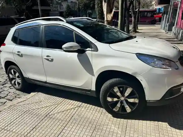 Peugeot 2008 2017 - foto 1
