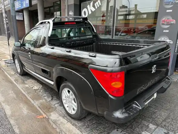 Peugeot Hoggar Pick Up C/S 1,6 Escapade Abs 2014 - foto 5