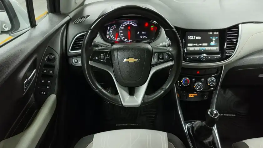 Chevrolet Tracker 1.8 Ltz Fwd Mt 140Cv 2018 - foto 5