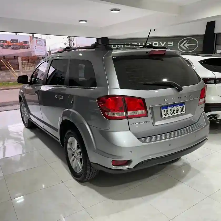 Dodge Journey 2.4 Sxt 170Cv (Techo, Dvd, Nav) 2016 - foto 3