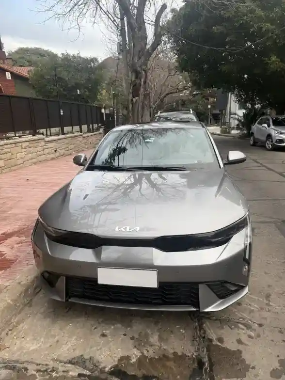Kia K3 Sedan 1.6 Gt Line At 2025 - foto 2
