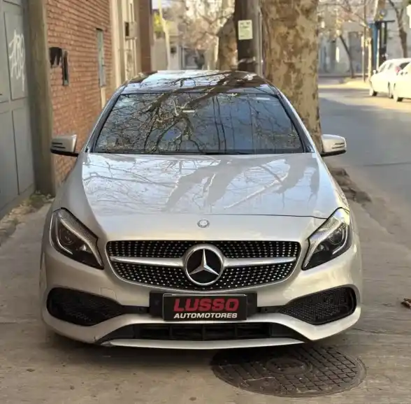 Mercedes-Benz Clase A 2.0 A250 Amg-Line 211Cv 2016 - foto 4