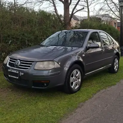 Volkswagen Bora 2011 - foto 1