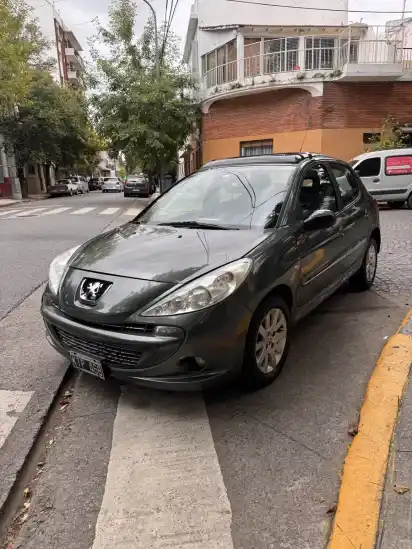 Peugeot 207 2012 - foto 1