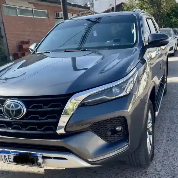 Toyota Hilux SW4 2020 - foto 1