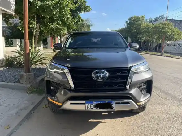 Toyota Hilux Sw4 2.8 Srx 177Cv 4X4 7As At 2020 - foto 2