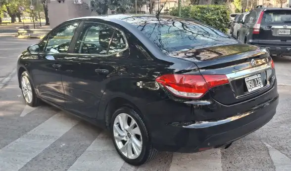 Citroën C4 Lounge 2.0 Tendance 2014 - foto 2