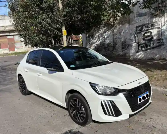 Peugeot 208 1.6 Allure Pack 2024 - foto 1