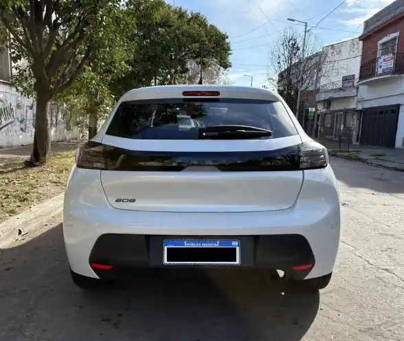 Peugeot 208 1.6 Allure Pack 2024 - foto 3