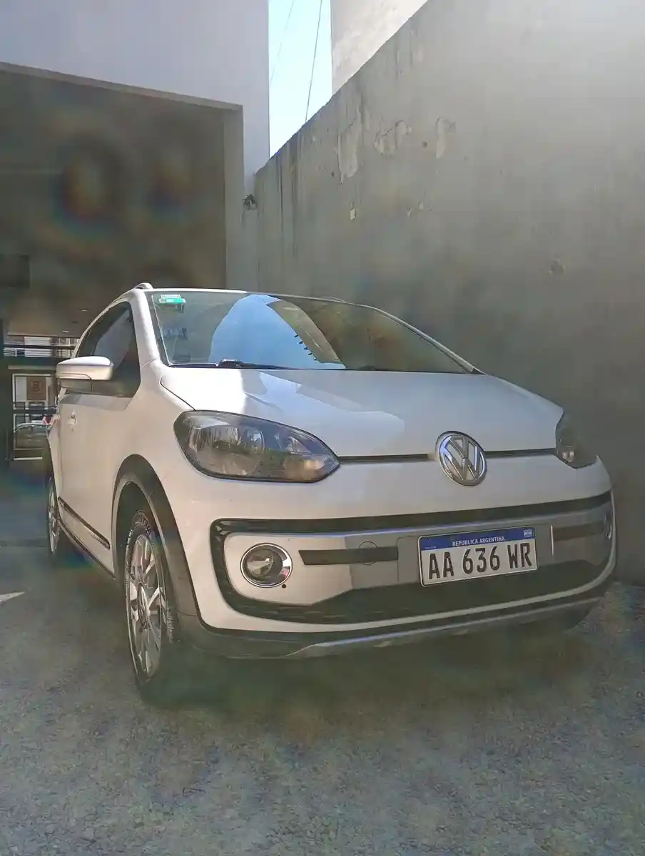 Volkswagen Up! 1.0 Cross Up! 2016 - foto 4