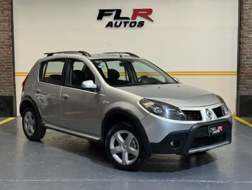 Renault Sandero Stepway 1.6 Confort 2010 - foto 2