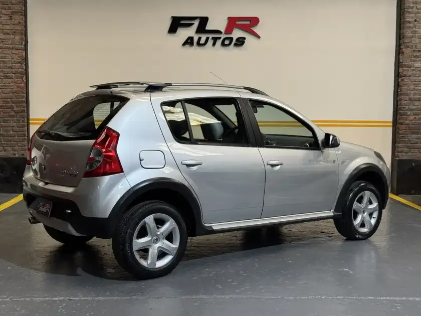 Renault Sandero Stepway 1.6 Confort 2010 - foto 3