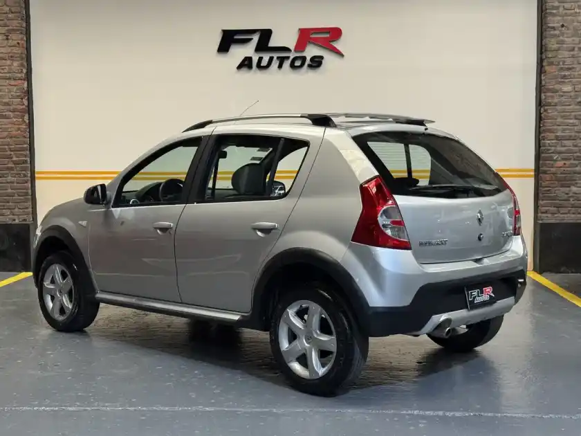 Renault Sandero Stepway 1.6 Confort 2010 - foto 4