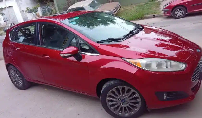 Ford Fiesta Kinetic 1.6 Titanium 120Cv 2015 - foto 1