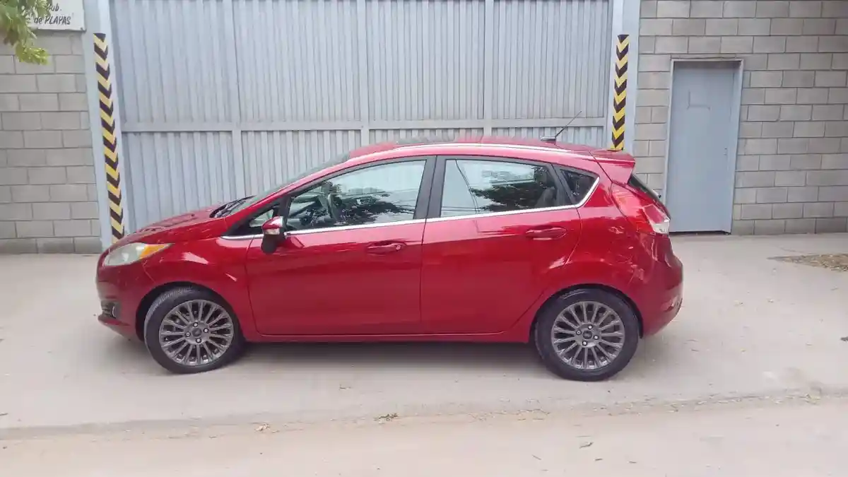 Ford Fiesta Kinetic 1.6 Titanium 120Cv 2015 - foto 4