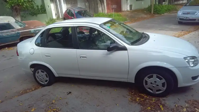 Chevrolet Classic 1.4 Ls Abs Airbag 2014 - foto 2