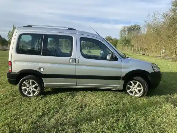 Peugeot Partner Patagónica 1.6 Hdi Vtc Plus 92 2020 - foto 3