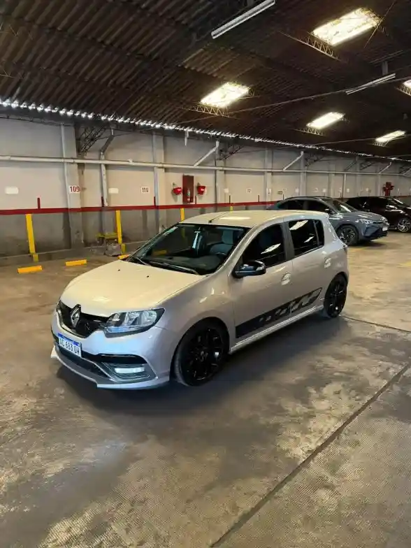 Renault Sandero 2.0 Rs 145Cv 2018 - foto 2