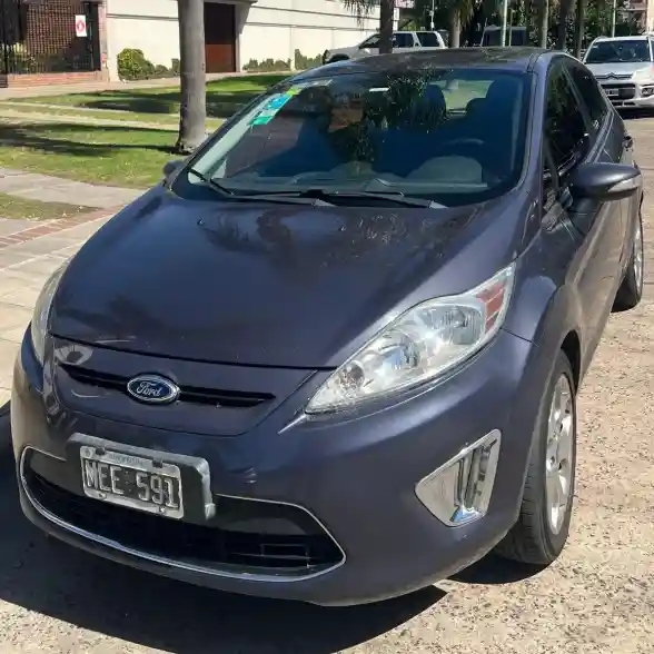 Ford Fiesta Kinetic 2013 - foto 1