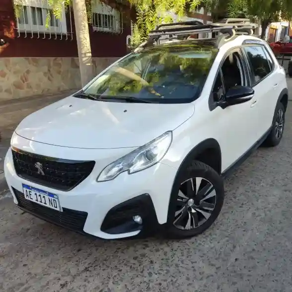 Peugeot 2008 2020 - foto 1