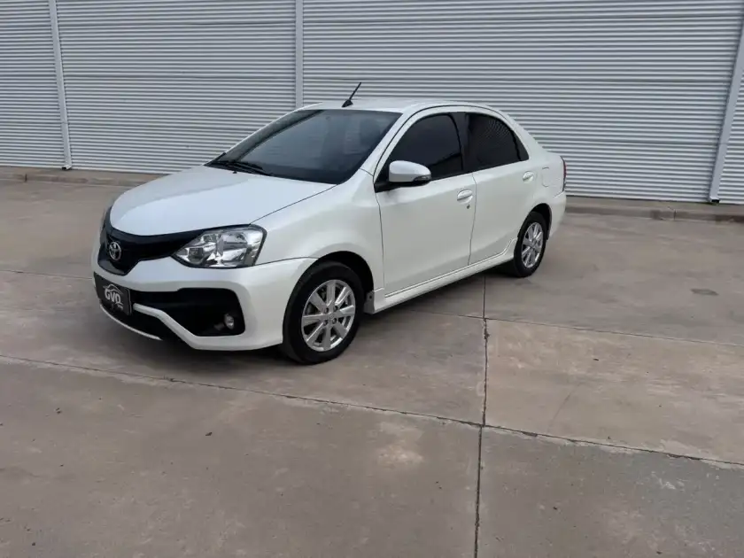 Toyota Etios 1.5 Xls At 2017 - foto 2