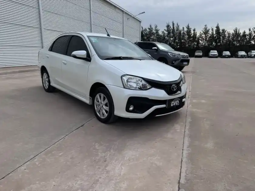 Toyota Etios 1.5 Xls At 2017 - foto 3