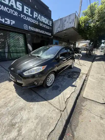 Ford Fiesta Kinetic 2014 - foto 1
